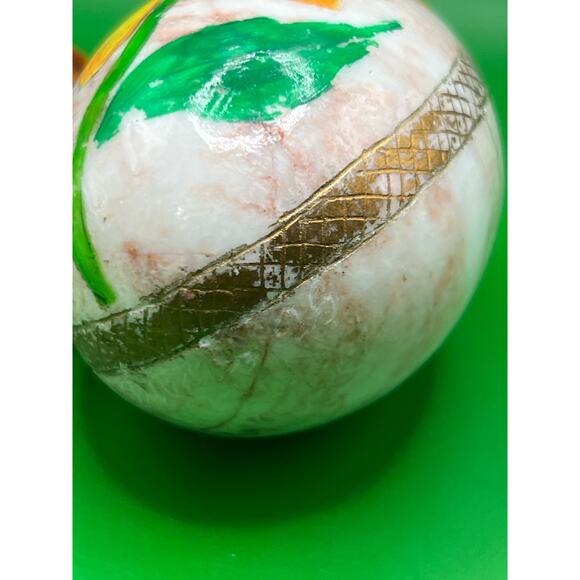 Hand painted stone egg with stand - Picture 7 of 7